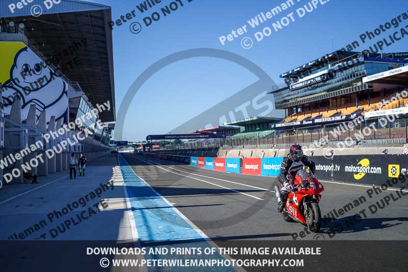France;Le Mans;event digital images;motorbikes;no limits;peter wileman photography;trackday;trackday digital images